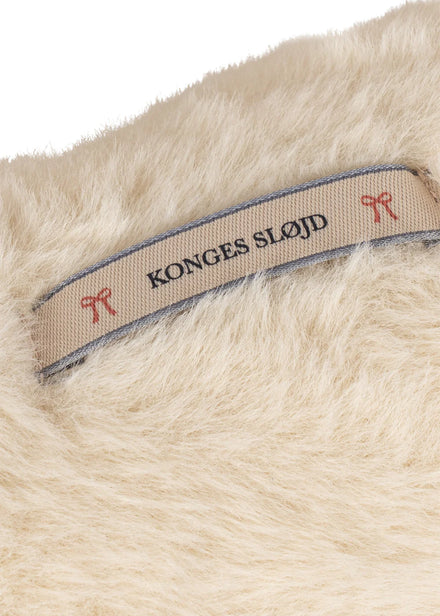 Konges Sløjd Kids Reiskussen Teddy Bunny in de vorm van een konijntje, reisgenoot bij De Gele Flamingo