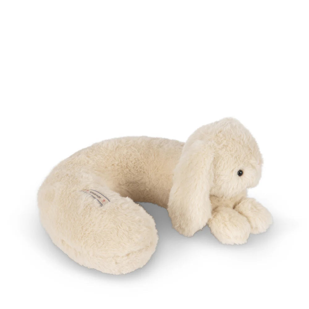 Konges Sløjd Kids Reiskussen in Teddy Bunny, zacht nekkussen voor kinderen, bij De Gele Flamingo