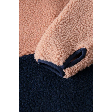 Liewood Nolan Pile Jas Tuscany Rose Mix met praktische duimgaten aan de mouwen, De Gele Flamingo