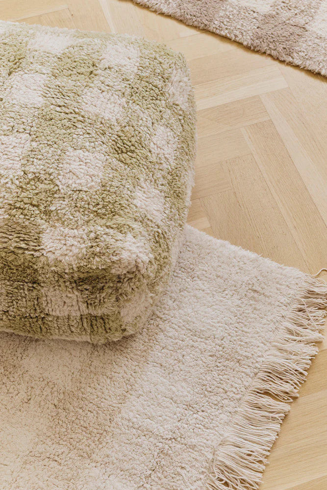 Lorena Canals Vichy Matcha poef van 40x40x20 cm, verkrijgbaar bij De Gele Flamingo