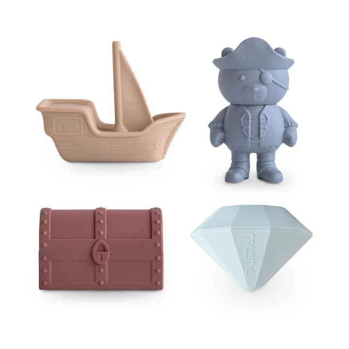 Mushie Badspeelgoed Set 4-Pack Piraat van De Gele Flamingo, gemaakt van 100% voedselveilig silicone.