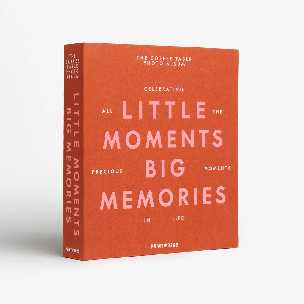Printworks Fotoalbum Little Moments Big Memories met oranje linnen omslag, bij De Gele Flamingo