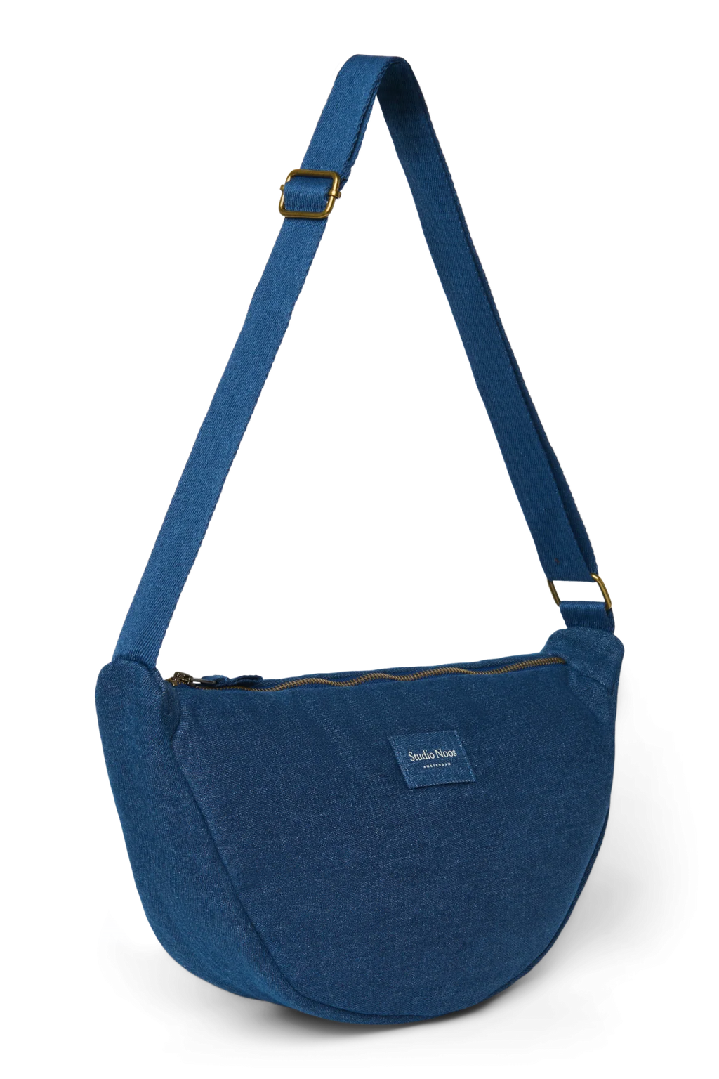 Studio Noos heuptas donkerblauwe denim met verstelbare draagband, bij De Gele Flamingo