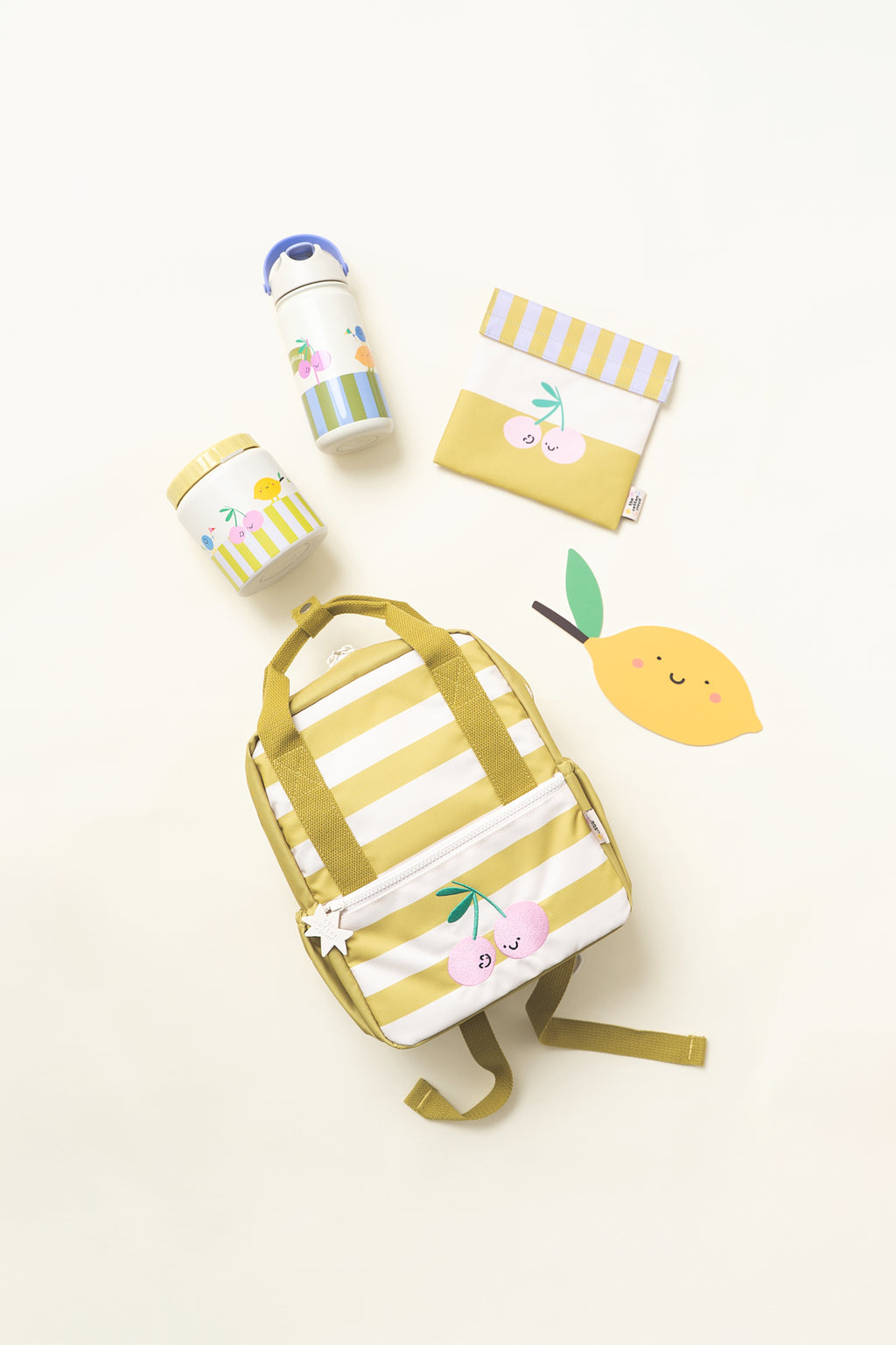 The Cotton Cloud Thermo Food Jar Cherry Pop is ideaal voor soep, pasta of havermout, bij De Gele Flamingo.