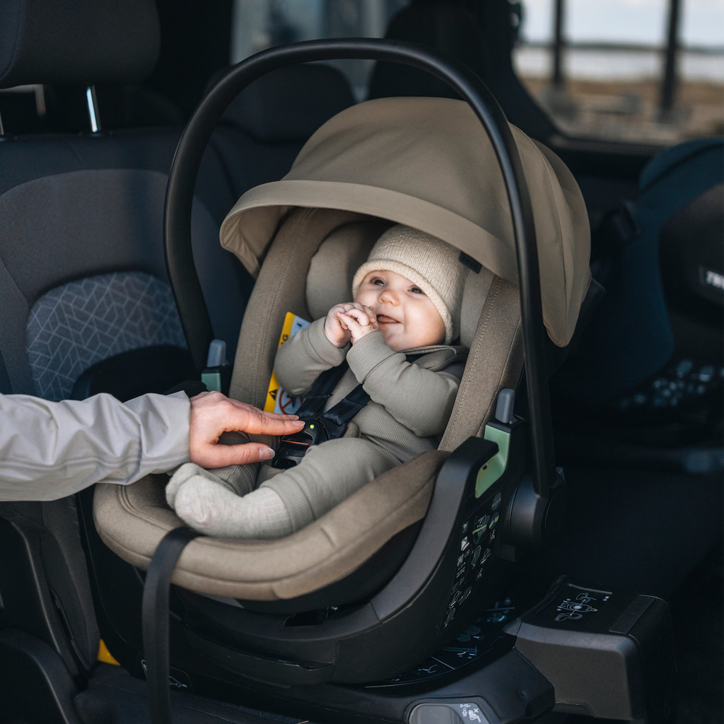 Thule Maple Connect Autostoel | Black