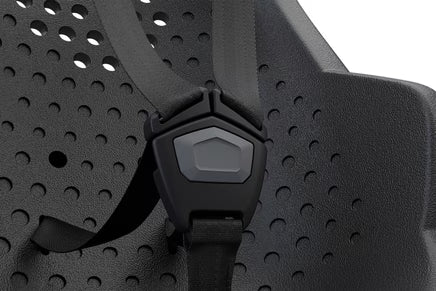 Thule Yepp 2 Maxi fietsstoel Midnight Black geschikt voor kinderen tot 22 kg, verkrijgbaar bij De Gele Flamingo.