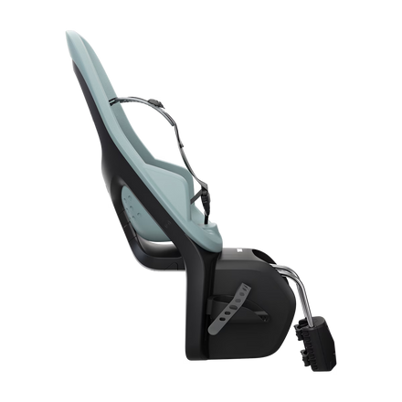 Thule Yepp 2 Maxi fietsstoel Mid Blue met zachte schokabsorberende zitting, bij De Gele Flamingo
