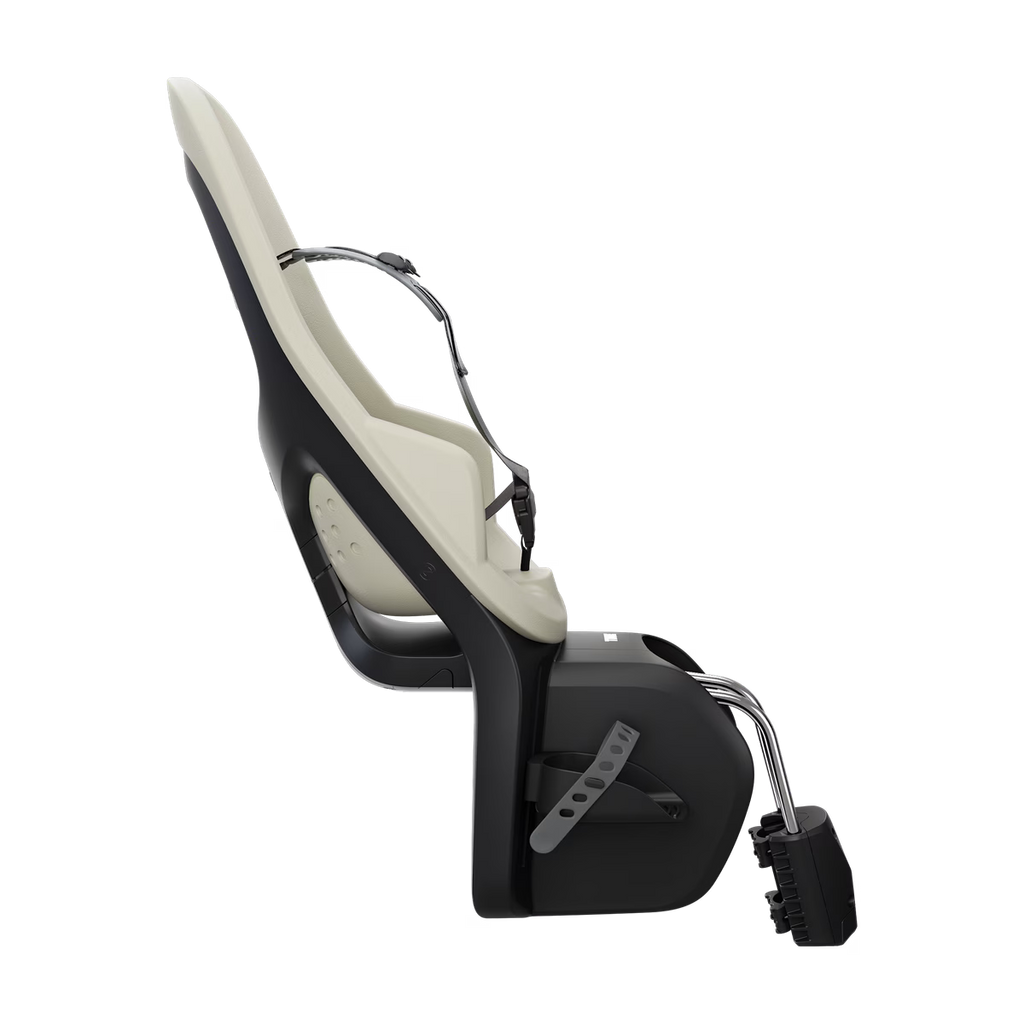 Thule Yepp 2 Maxi fietsstoel Soft Sand met zachte schokabsorberende zitting, bij De Gele Flamingo