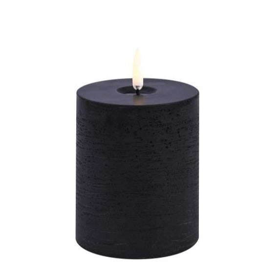 Uyuni LED Kaars Pillar Melted Candle 7,8x10 cm | Forest Black Rustic