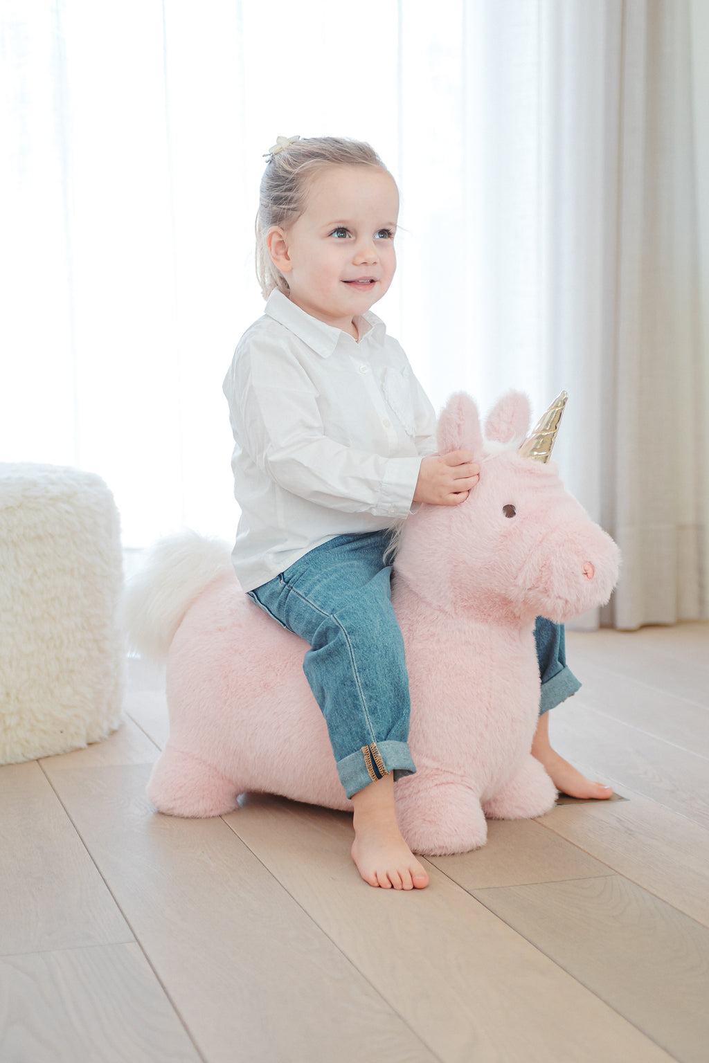 Wild & Soft Bouncy Roze Eenhoorn is ontworpen in België en met zorg afgewerkt, bij De Gele Flamingo
