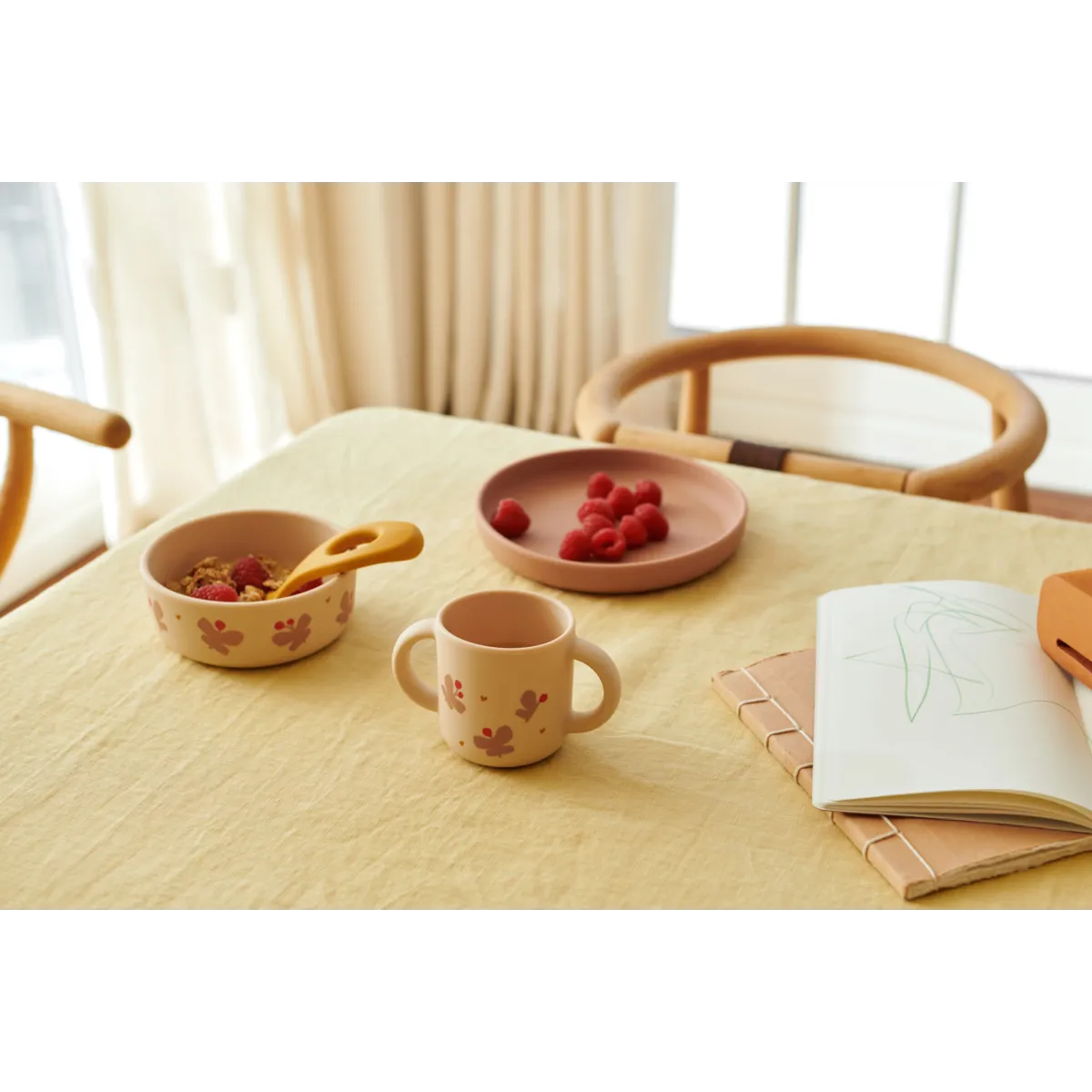 * Liewood Vivi Printed Eetset | Butterfly / Apple Blossom