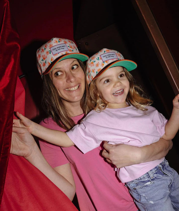Hello Hossy Springtime pet met Oeko-Tex gecertificeerd katoen, te vinden bij De Gele Flamingo