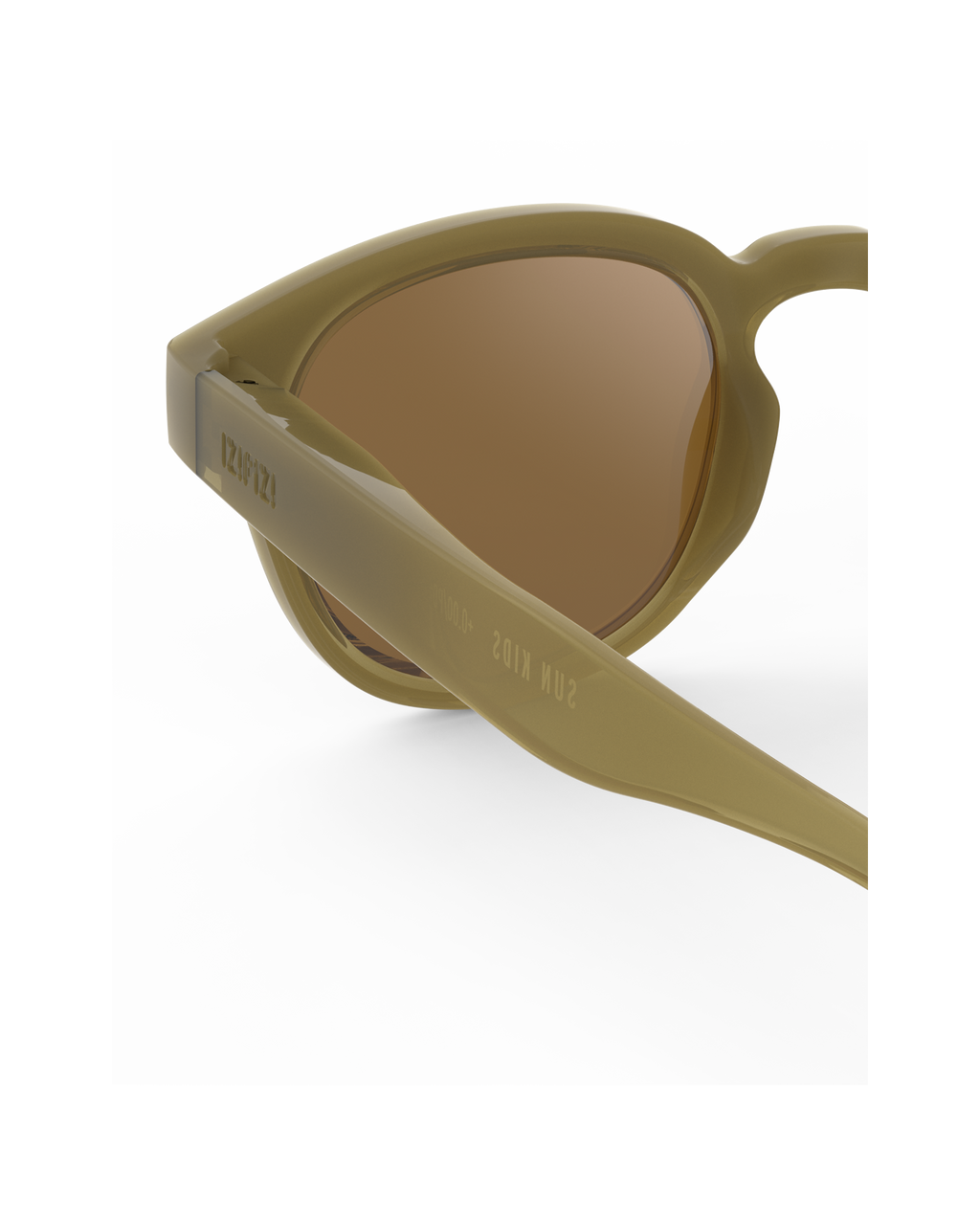 Izipizi Zonnebril 3-5Y #C Olive met zacht montuur in Soft Touch afwerking, bij De Gele Flamingo
