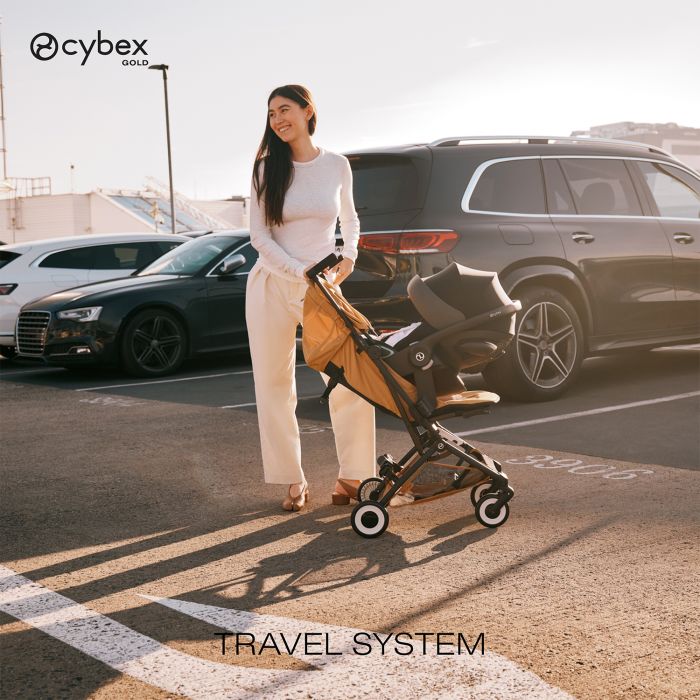 Cybex Gold Compacte Plooibuggy Libelle Magic Black, buggy van 5,9 kg bij De Gele Flamingo