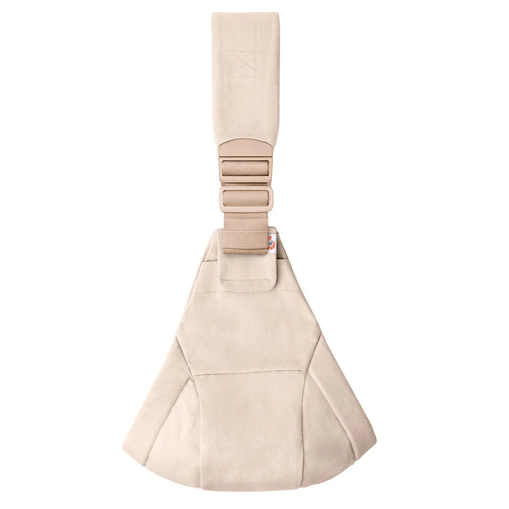 Ergobaby Upsie Sling Draagzak Natural Beige, vouwt supercompact op voor in de luiertas, bij De Gele Flamingo