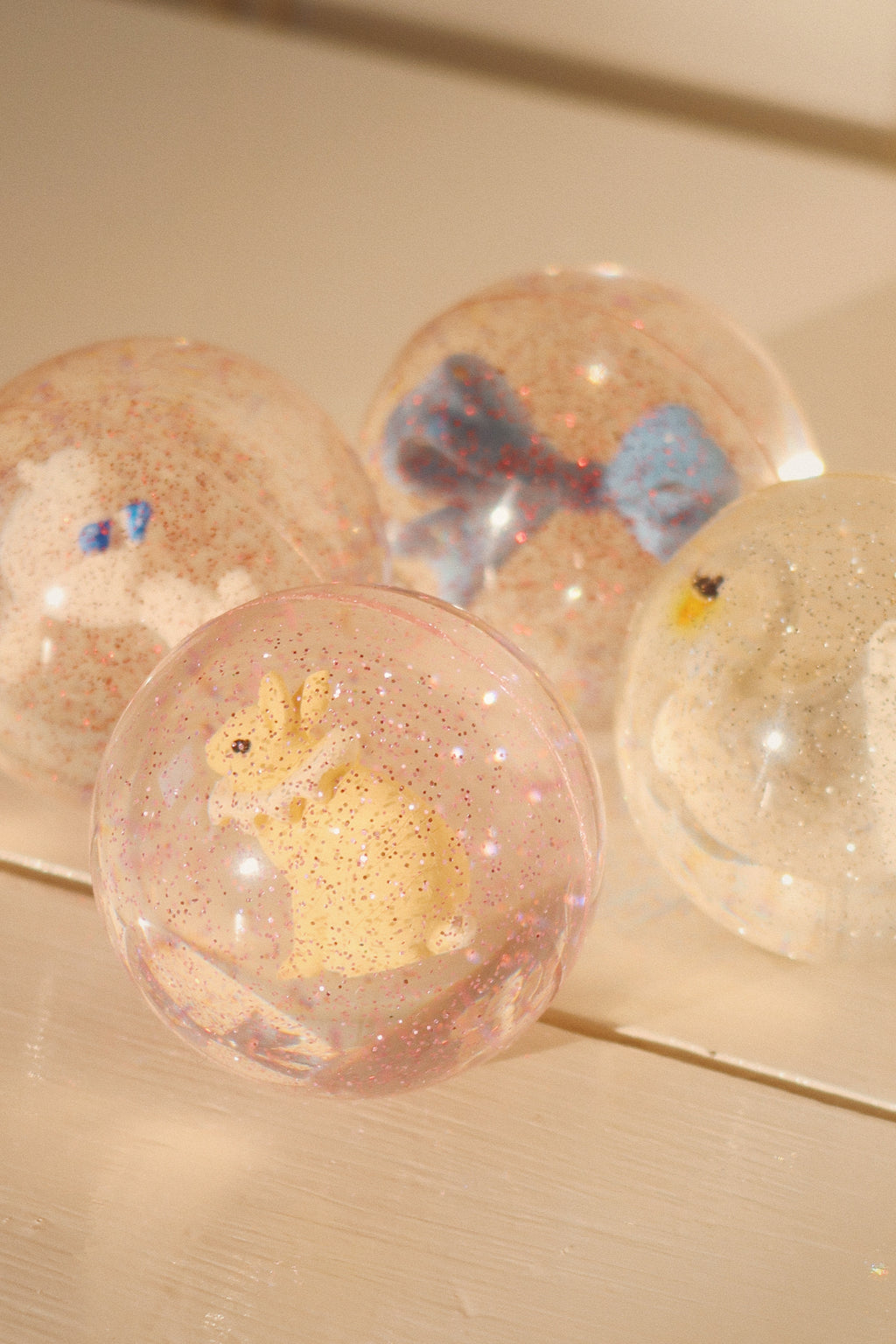 Konges Sløjd Bouncing Ball Set Bunny/Panda is een set van 2 balletjes, bij De Gele Flamingo