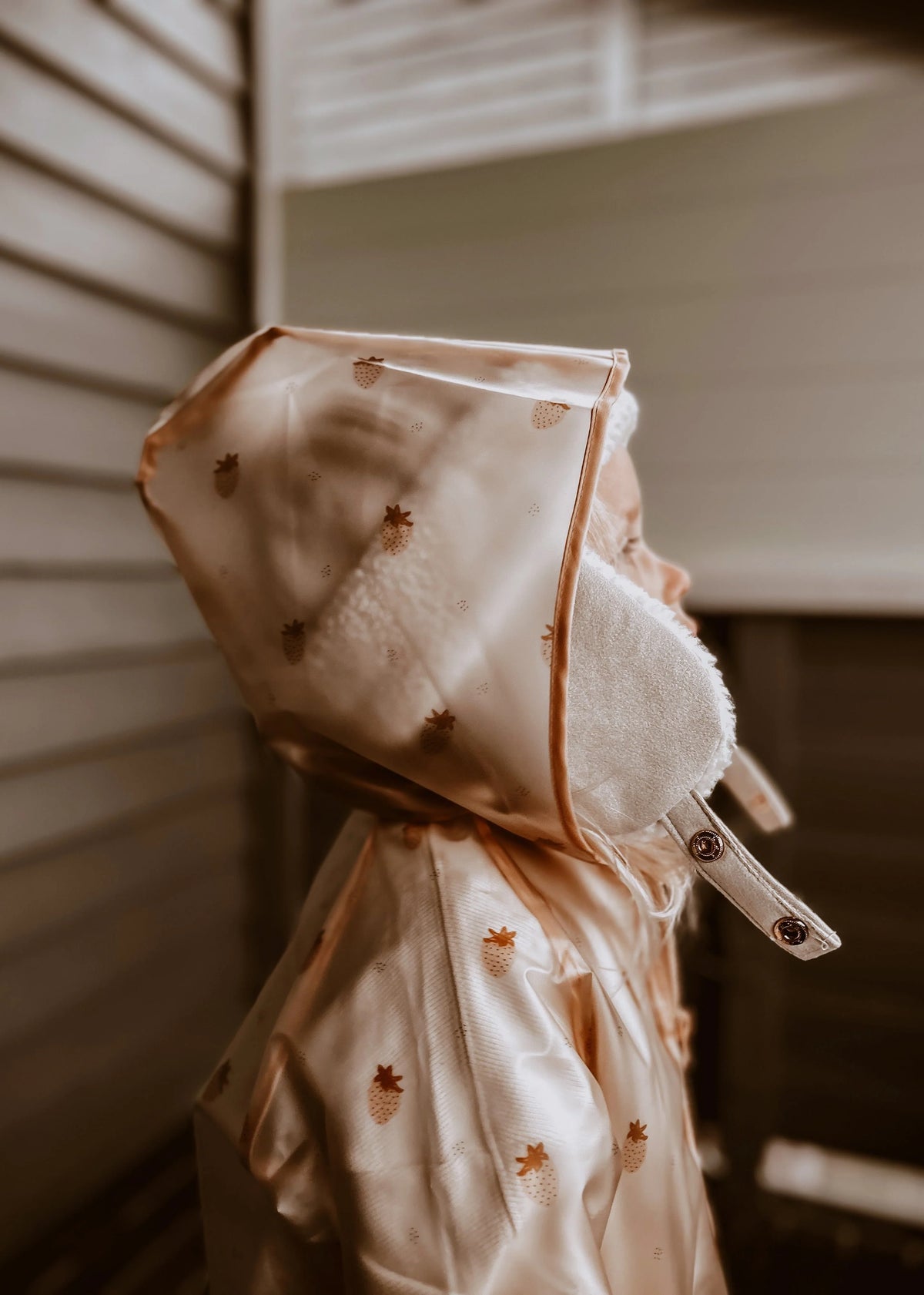 * Mrs. Ertha Drizzles - Regenjas | Strawberries Mood
