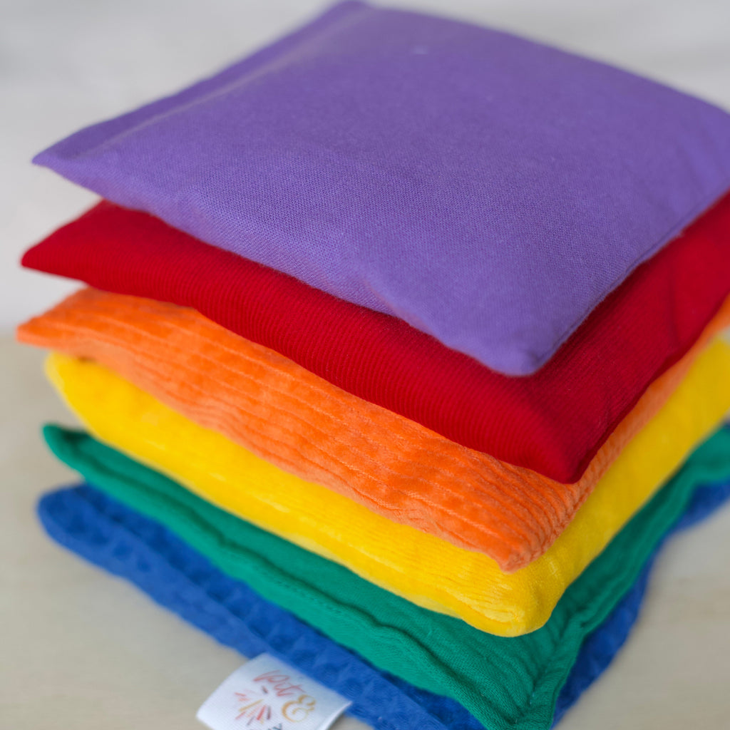 Pit & Play pittenzakjes regenboog, gestapeld van dichtbij