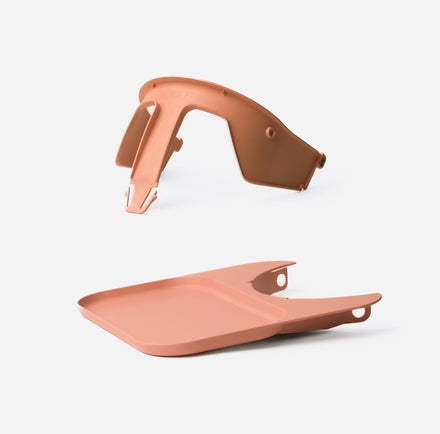 Kaos Klapp bundel met veiligheidsbeugel en eetblad in Terracotta Pink, te koop bij De Gele Flamingo.