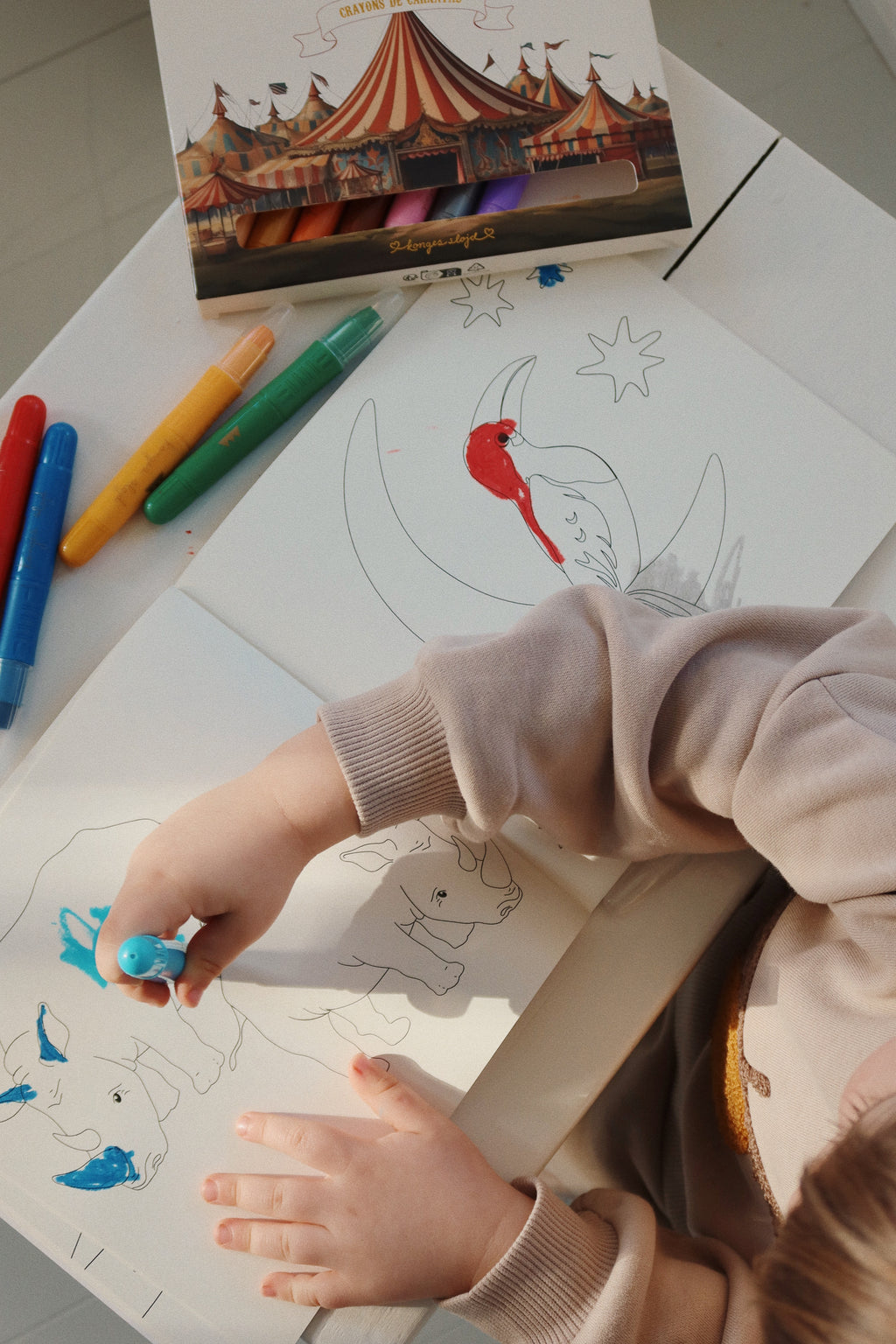 * Konges Sløjd Gel Crayons & Drawing Pad FSC | Multi