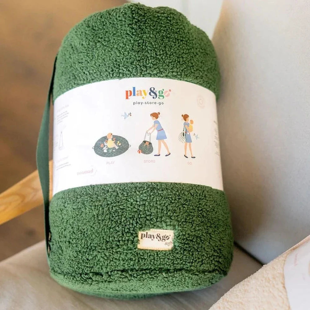Play&Go 3-in-1 speelkleed Soft Teddy in Evergreen, opengevouwen als zachte speelmat