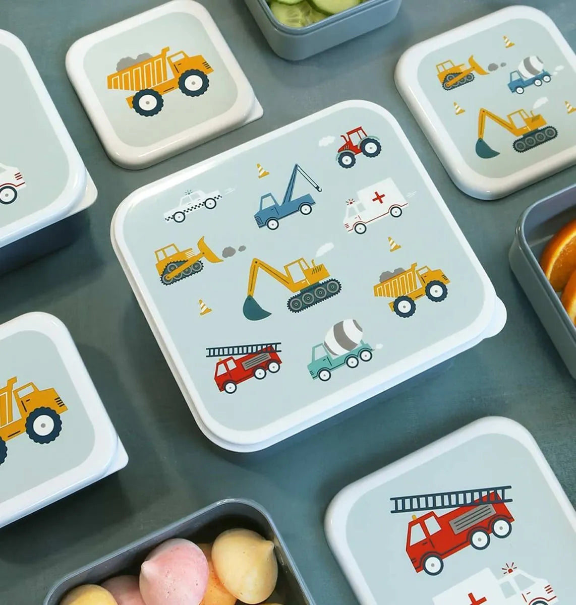 A Little Lovely Company Lunch en Snack Box Set met Voertuigen-print in blauw, vooraanzicht