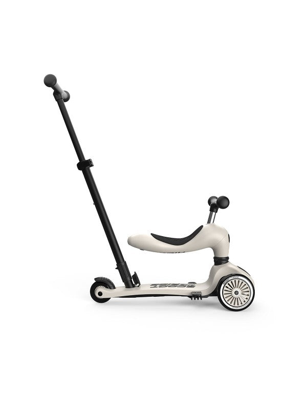 Detail van de afneembare duwstang van de Scoot and Ride Highwaykick 1 Ash