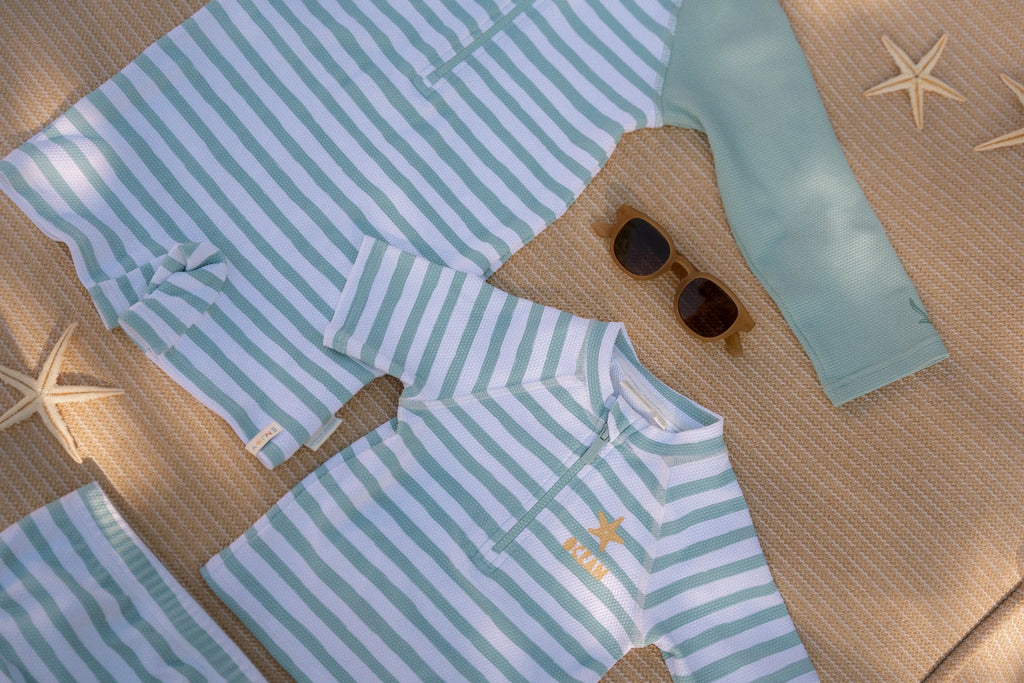 * Little Dutch UV Zwemshirt Korte Mouwen Stripes Surf Blue