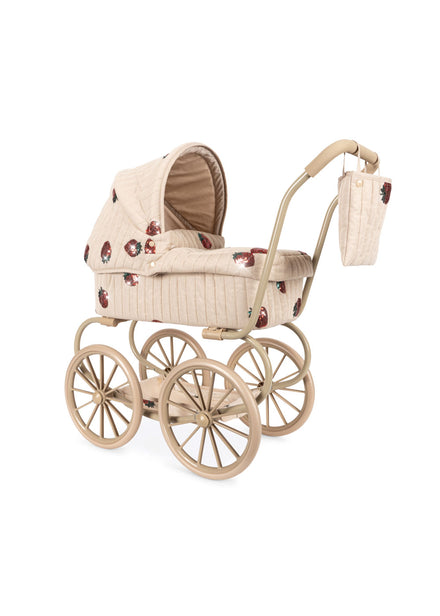 Konges Sløjd Minnie Poppen Kinderwagen Strawberry vouw je compact op, te koop bij De Gele Flamingo