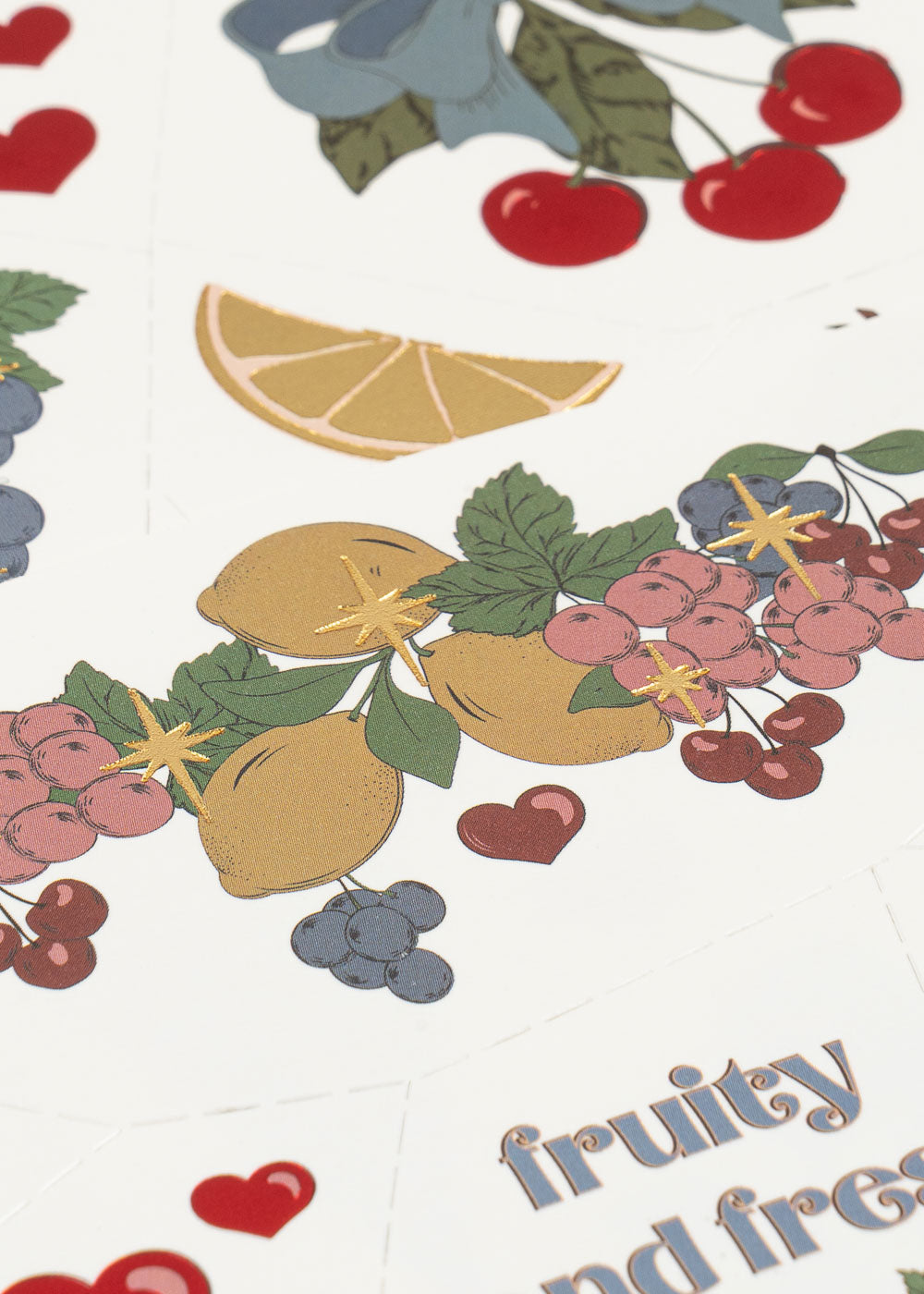 Konges Sløjd Tattoos in Fruit print, verpakking met meer dan 30 tijdelijke tattoos, bij De Gele Flamingo