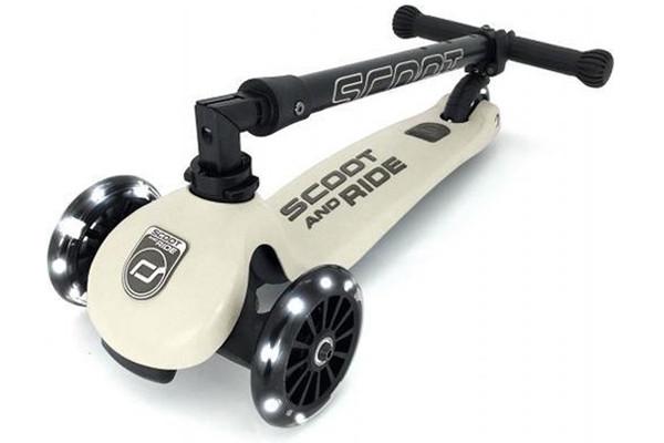Scoot and Ride Highwaykick 5 step met LED-wielen in Ash