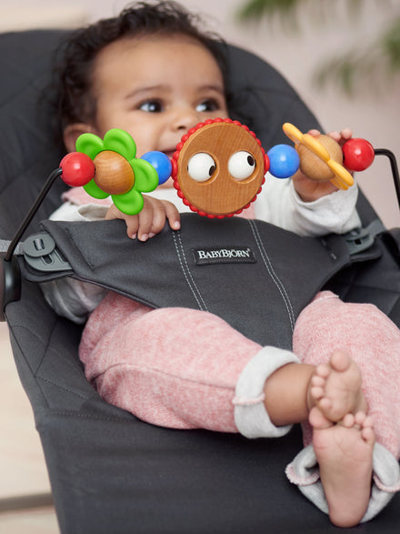 Babybjörn Wipstoeltje Speeltjes Speelboog | Ondeugende oogjes