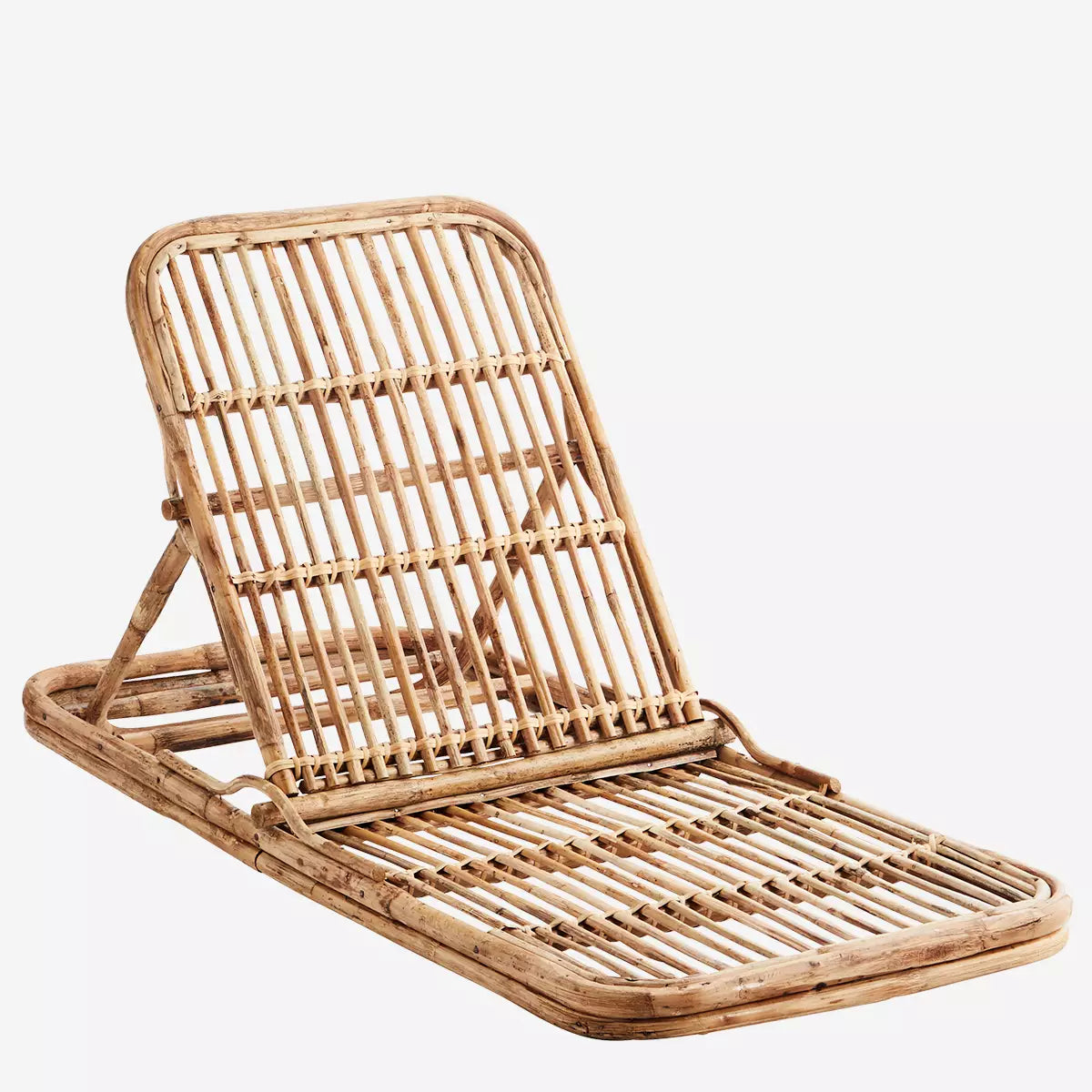 * Madam Stoltz Bamboo Beach Chair